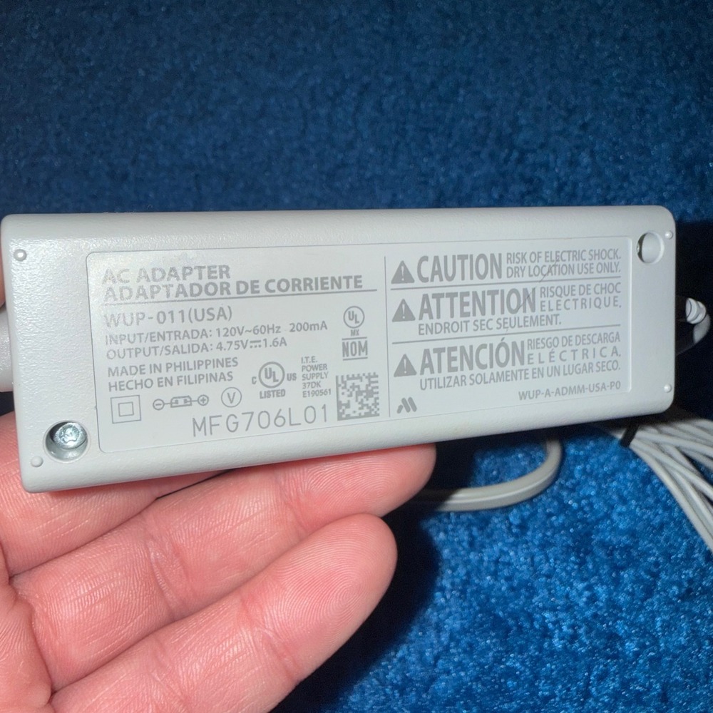 Nintendo Wii U GamePad AC Adapter Charger WUP-011 Genuine OEM Grey Tested - Picture 2 of 4